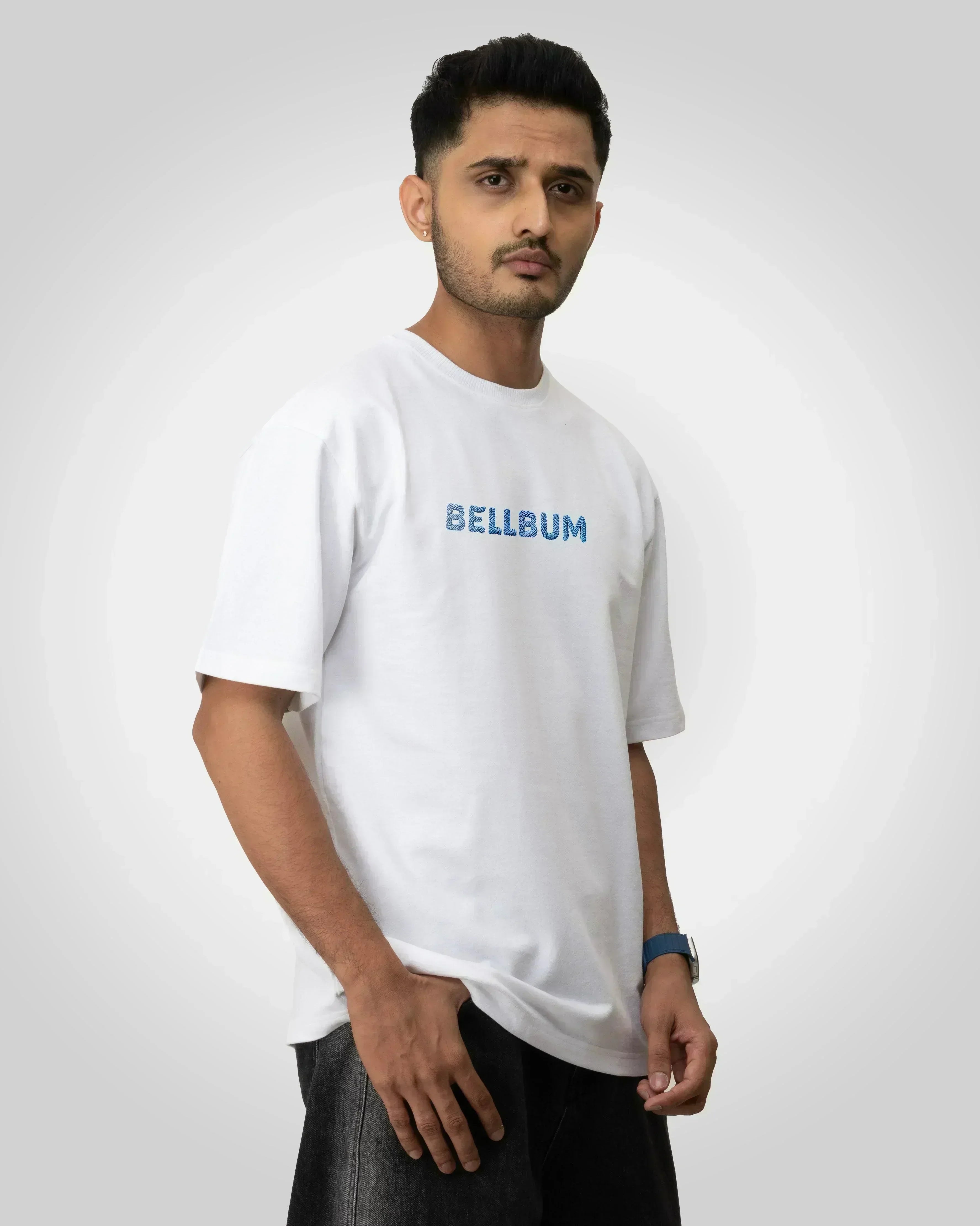 Wild dogs Unisex t-shirt oversized t-shirt - Bellbum