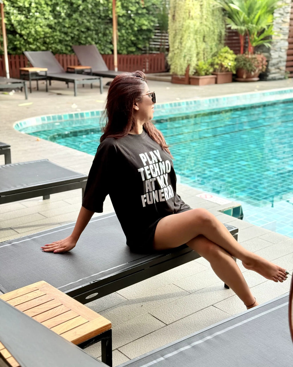 Bellbum Oversized Unisex T-Shirt Black Cotton – “Play Techno at My Funeral” Bold Statement Graphic