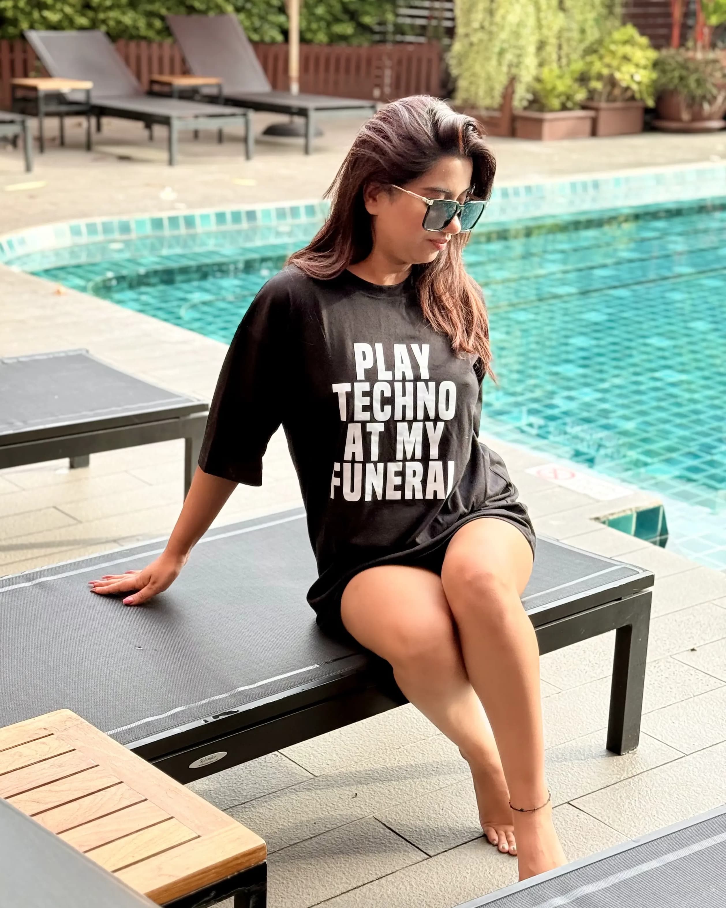 Bellbum Oversized Unisex T-Shirt Black Cotton – “Play Techno at My Funeral” Bold Statement Graphic