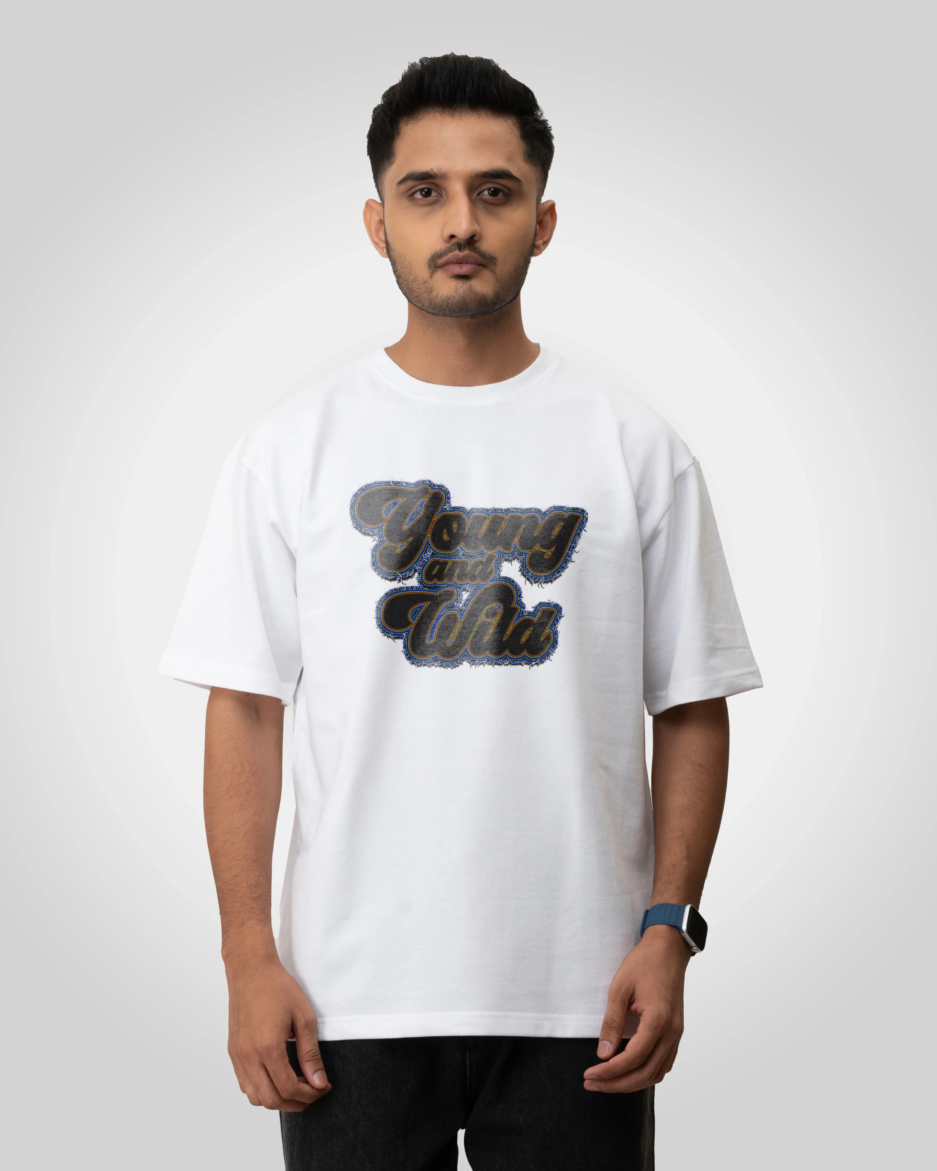 Young & Wild graphic Unisex oversized T-shirt - Bellbum